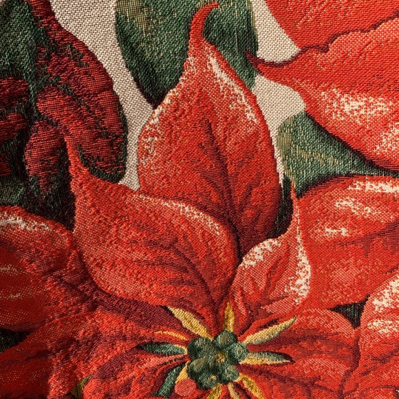 French high quality tablecloth or throw tapestry with two pillowcases poinsettia - Picture 7 of 16